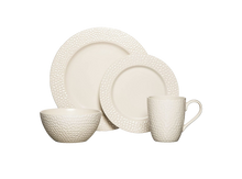 Mikasa Gourmet Basics Hayes Dinner Off-White Dinner Plates 16 Pcs